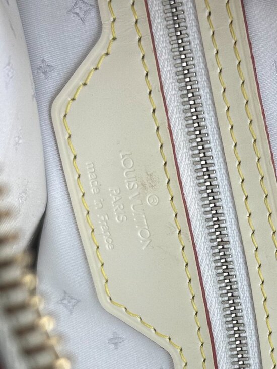 Louis Vuitton | Lockit PM | Suhali Leather | Blanc | VINTAGE - Quiet Luxury - Picture 4 of 16